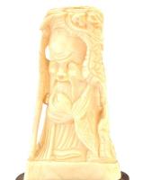 Keleti bölcs. Faragott csont szobrocska, fa talapzaton 15 cm / Ebony statue