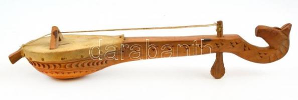 2 db kismértű húros hangszer, 27 cm,  32 cm. Egy rumbatök 30 cm Kézi faragások