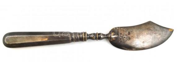 Ezüstözött alpakka halkés és kis réz, zománc földgömb 11 cm