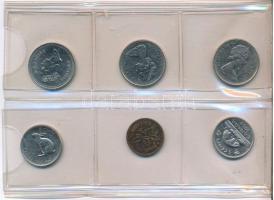 Vegyes 51db-os Brit, Ausztrál és Kanadai fémpénz tétel, kis alakú zöld berakóban T:vegyes
Mixed 51p...