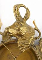 XIX sz. vége/XX. sz. eleje Zerge fejjel, tölgyfalombokkal és makkokkal díszített réz hamutartó, jelz...