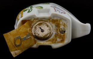 Elefánt alakú, mintás persely, jelzett, matricás, kis kopásnyomokkal, 12×15 cm