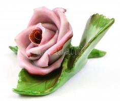 Herendi porcelán rózsa. Kézzel festett, jelzett, apró lepattanással, 8,5x5,5 cm