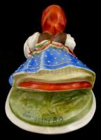 Herendi malacos lány, kézzel festett, jelzett (Vastaghné)  (apró lepattanással a fülön), 13x9 cm