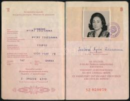 1988 Magyar Népköztársaság által kiállított fényképes útlevél, vietnámi és egyéb pecsétekkel