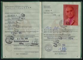 1980 Bundesrepublik Deutschland fényképes útlevél / German passport