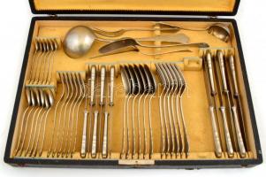 cca 1920 Hatszemélyes, 47 darabos komplett Berndorfi Krupp alpakka étkészlet, eredeti dobozában, néhány evőeszköz foltos /  Vintage Berndorf Krupp cutlery in original box