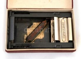 Borotválkozó szett. élező, pamacs, borotvaszett