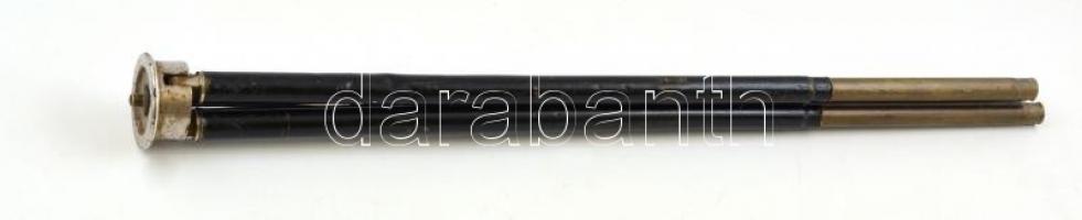 Kihúzható, régi fényképező állvány