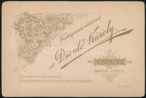 cca 1890 Fiatal lány portréja, keményhátú fotó Divald Károly eperjesi műterméből, 17×11 cm