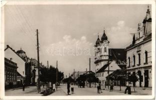 1939 Galánta, Fő utca, templom, hitelbank, üzletek / main street, credit bank, shops  (EK)