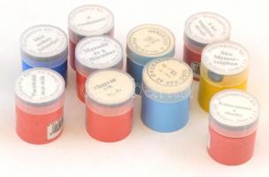 10 db mese diafilm (Tüskevár I-II., Sicc Meseországban, Misi mókus kalandjai stb.)