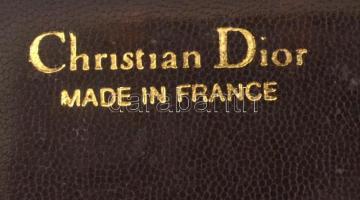 Christian Dior barna színű bőr tárca fém logóval, kopott, 10x19 cm