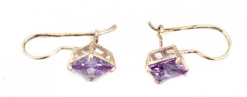 Ezüst(Ag) fülbevalópár, színes kővel, jelzett, h: 2 cm, bruttó: 3,2 g