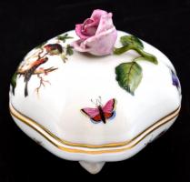 Herendi Rotschild mintás bonbonniere. Kézzel festett, jelzett, kis kopásokkal, rózsán apró lepattaná...