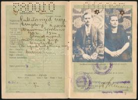 1929 A Magyar Királyság által kiállított fényképes útlevél házaspár számára / Hungarian passport