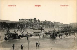 Budapest V. Pesti rakpart, villamos, gőzhajók, Duna, Királyi vár, háttérben a Lánchíd
