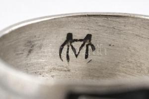 Ezüst(Ag) görög mintás karikagyűrű, jelzett, méret: 59, nettó: 3,9 g