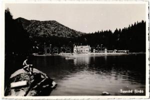 1943 Tusnádfürdő, Baile Tusnad; Csukás-tó, uszoda, strand, fürdőzők / Lacul Ciucas / general view, lake, swimming pool, beach, bathers (EK)