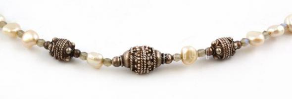 Tenyésztett gyöngy nyaklánc, ezüst(Ag) elemekkel, h: 38 cm