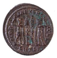 Római Birodalom / Thesszaloniki / II. Constantius 330-333. Follis Br (3,15g) T:2-
Roman Empire / Th...
