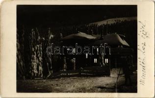 1939 Lupény, Lupeni; Straja / Strázsai menedékház télen este / chalet in winter at night. photo (Rb)