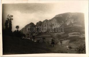 1933 Nagyenyed, Aiud; kirándulók, turisták / hikers, tourists. photo