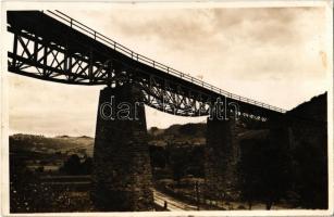 1940 Uzsok, Uzhok; viadukt, vasúti híd. Moskovits S. kiadása / viaduct, railway bridge