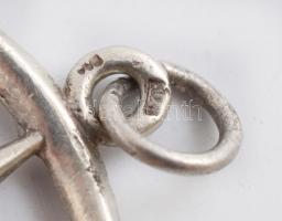 Ezüst(Ag) Mercedes medál, jelzett, d: 2,8 cm, nettó: 3,4 g