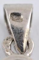 Ezüst(Ag) medál, ónix díszítéssel, jelzett, 2×2 cm, bruttó: 2  g