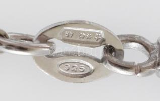 Fekete gumi karkötő, ezüst(Ag) elemekkel, jelzett, h: 16 cm