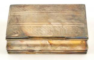 Régi alpakka doboz, fedélen ornamentális díszítéssel, fa belsővel, jelzett, kopott, 10,5x15x5 cm