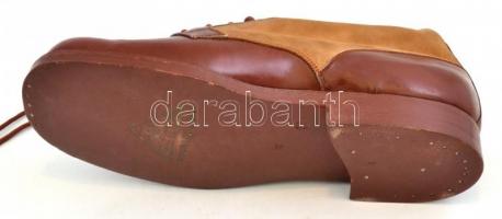 cca 1930 Schiffer Adolf cipőgyárából származó bőr gyógybetétes gyerekcipő pár, 31-es, jó állapotú