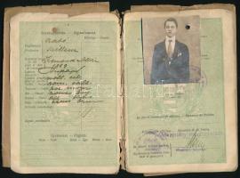1925 Magyar Királyság fényképes útlevele, bejegyzések nélkül, rossz állapotban.