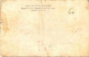 1936-1937 Budapest, A M. kir. rendőrség budapesti őrszemélyzetének tanosztályánál tanfolyamot hallga...