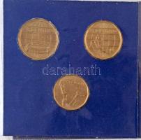 Argentína 1977. 20P + 50P + 100P 1978-as Labdarúgó Világbajnokság alkalmából kiadott szett sérült tokban T:1- Argentina 1977. 20 Pesos + 50 Pesos + 100 Pesos 1978 World Soccer Championship coin set in damaged case C:AU