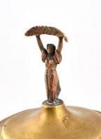 Szabadság szoborral díszített rezezett fém kupa, sérült, kisebb horpadásokkal m: 31 cm