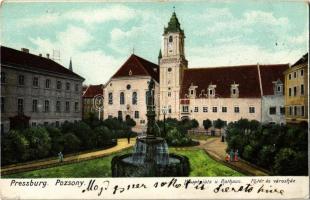 1906 Pozsony, Pressburg, Bratislava; Fő tér, Városház, szökőkút / Hauptplatz, Rathaus / main square, town hall, fountain (Rb)