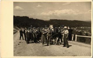 1940 Huszt, Chust; kirándulás lovaskocsival / horse cart trip. photo