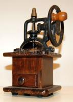 Kis kézi kávédaráló