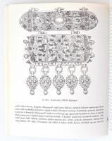 Gerelyes Ibolya: Török ékszerek . H.n., é.n., k.n.. Kiadói papír kötés. Fekete-fehér és színes fotók...