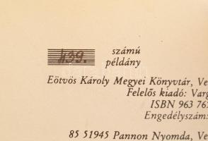 Veszprém megyei képek. Veszprém, 1985, Eötvös Károly Megyei Könyvtár. 439. sz. számozott példány. Ki...