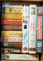 13 db eredeti műsoros videókazetta