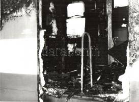 8 db helyszínelő fotó kiégett HÉV szerelvényről