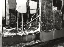 8 db helyszínelő fotó kiégett HÉV szerelvényről