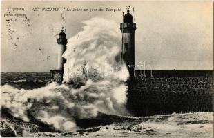 1909 Fécamp, La Jetée un jour de Tempete / lighthouse, seashore, storm, pier, waves