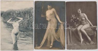 Kb. 43 db RÉGI motívum képeslap: sok erotika / Cca. 43 pre-1945 motive postcards: many erotic