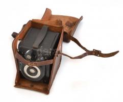 ICAF Roby fényképezőgép 1.11 f/10,5 objektívvel, sérült bőr tokban, enyhén kopottas állapotban, nem ...