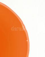 Narancssárga üveg váza, anyagában színezett, száján csorbával, m: 21 cm