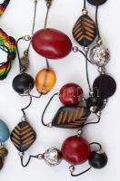 Vegyes bizsu tétel, közte nyaklánc, karkötő 18 db